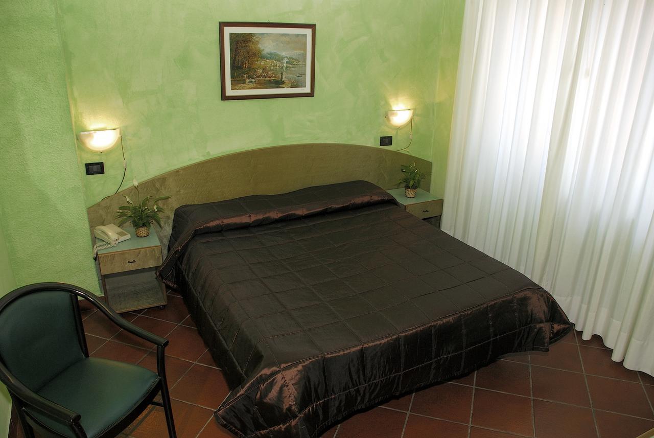 Hotel Il Telegrafo Melegnano Extérieur photo