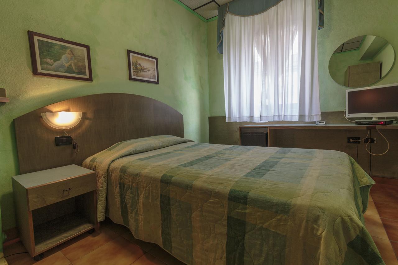 Hotel Il Telegrafo Melegnano Extérieur photo