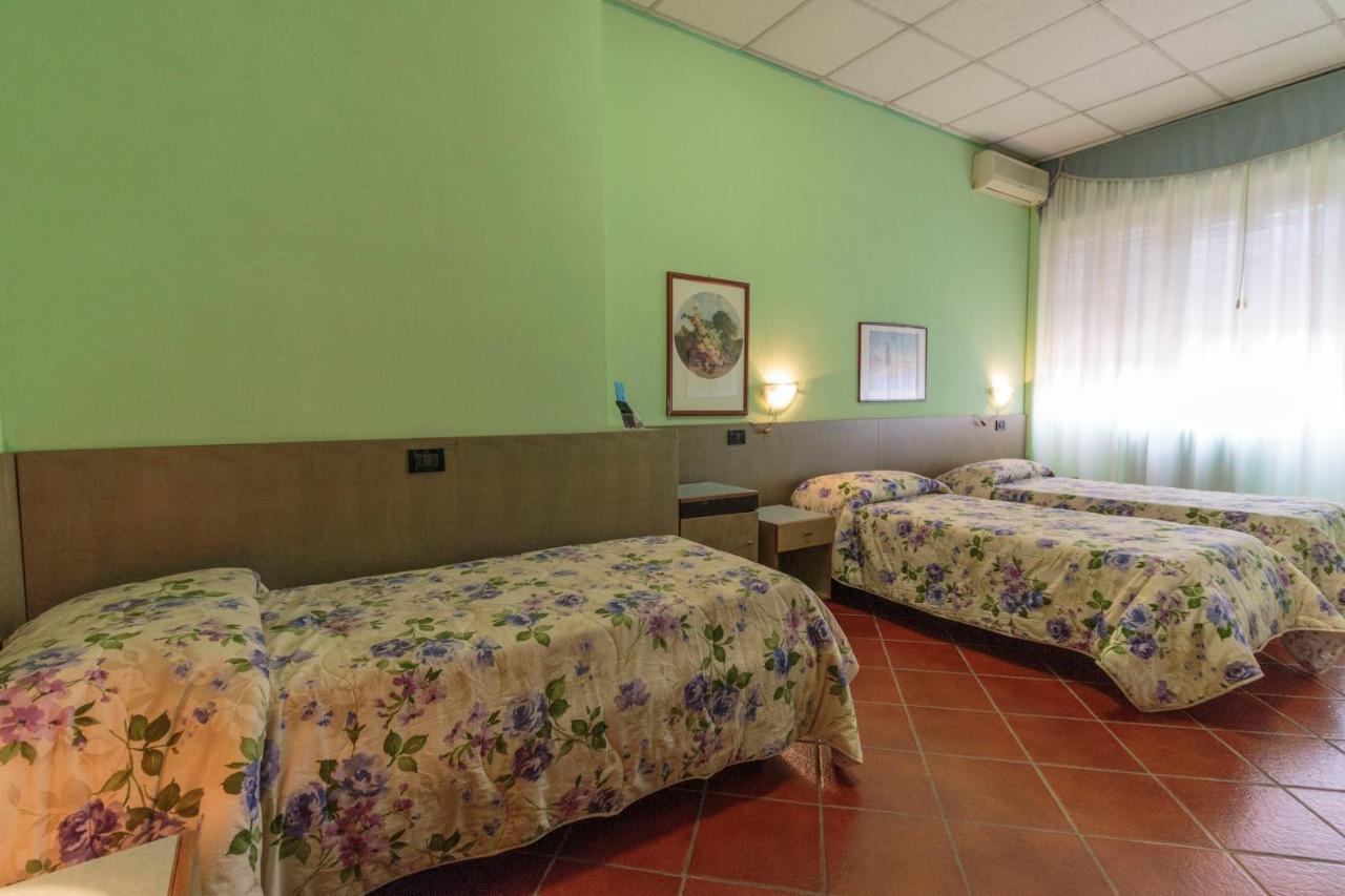Hotel Il Telegrafo Melegnano Extérieur photo
